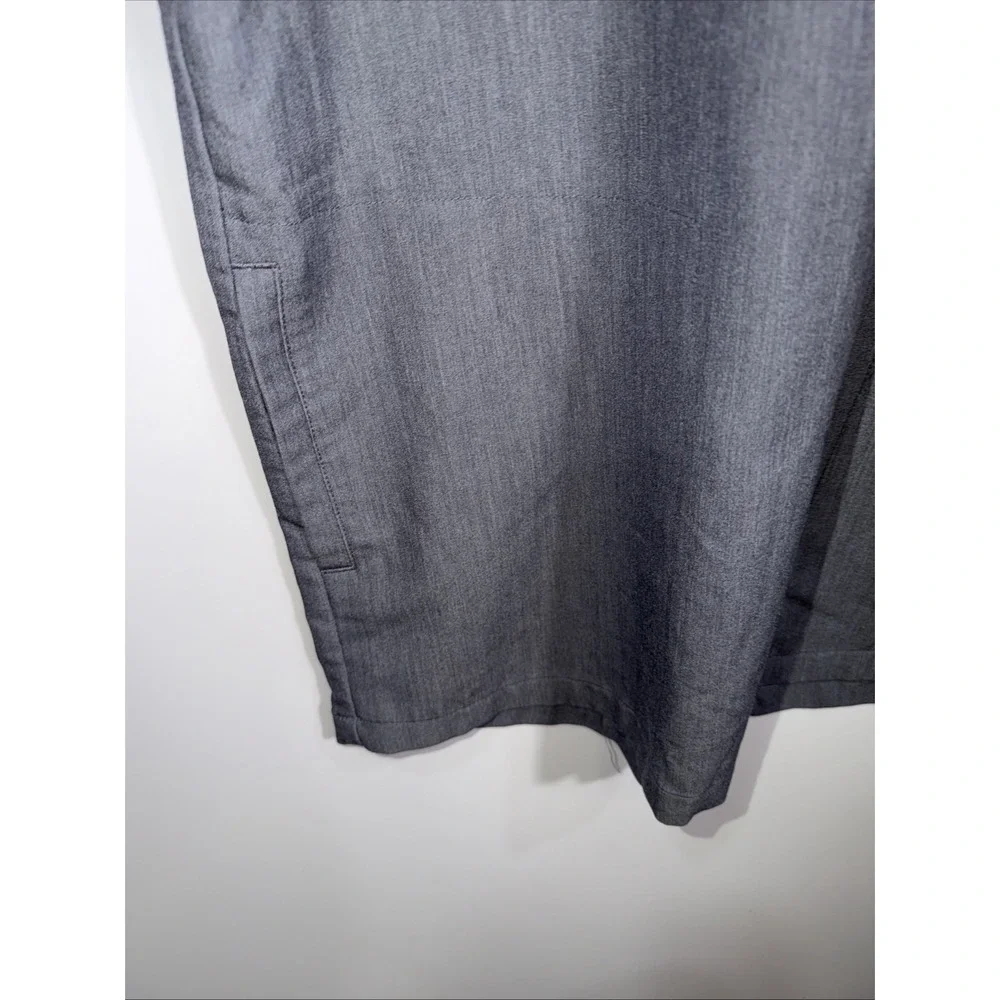 FIGS Mens Chisec Three-Pocket Scrub Top Size Medium Gray Style # TM3000